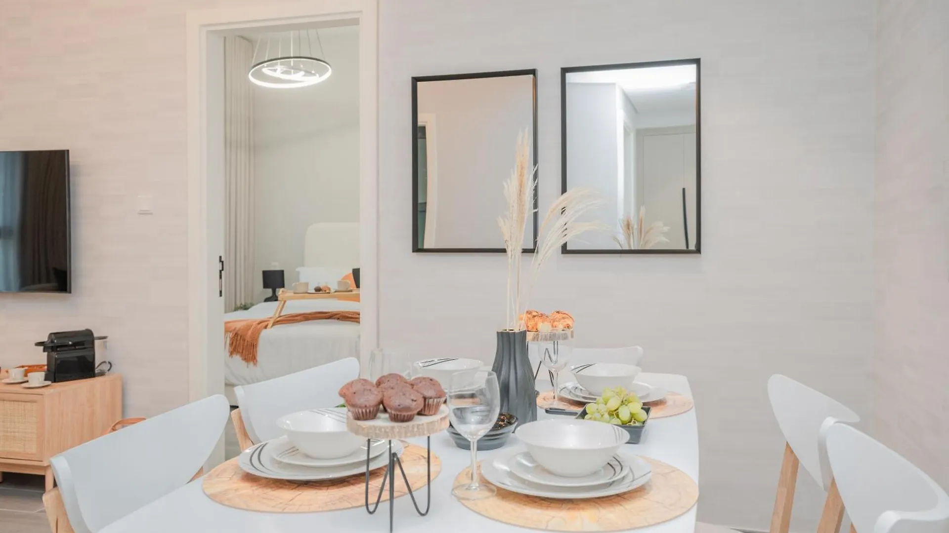 Cozy 1Br Midtown 20 Mins To Mall Of Emirates By Vibel 두바이 아파트