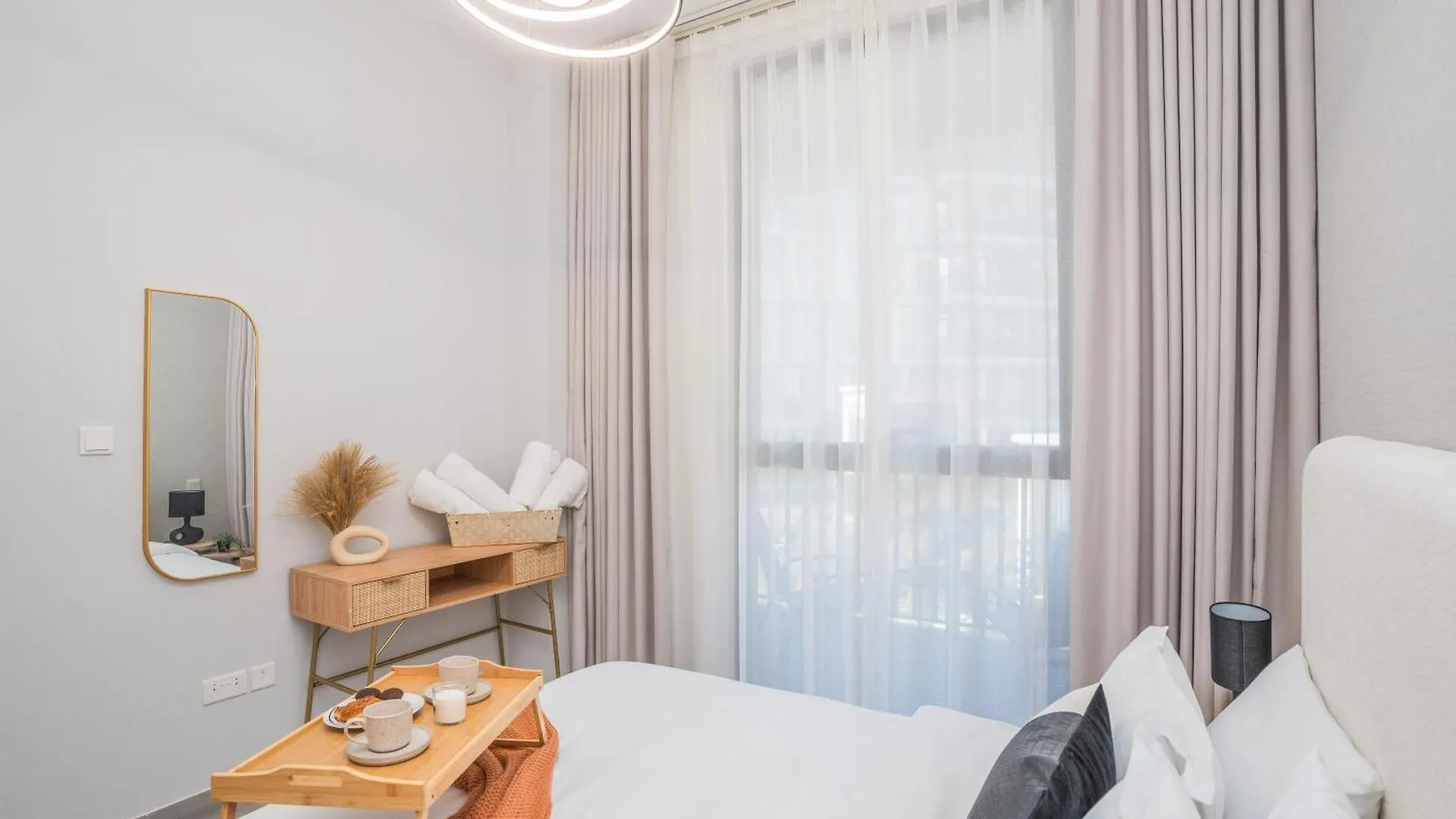 Cozy 1Br Midtown 20 Mins To Mall Of Emirates By Vibel 두바이