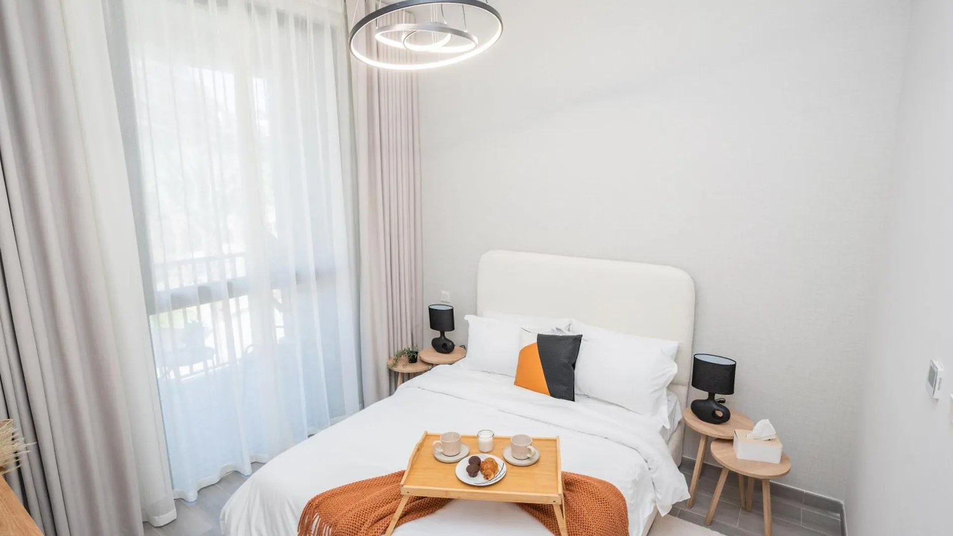 Cozy 1Br Midtown 20 Mins To Mall Of Emirates By Vibel 두바이 아랍에미리트